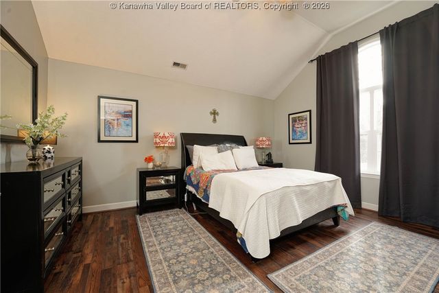 10 Hayes Lane, Hurricane, WV 25526