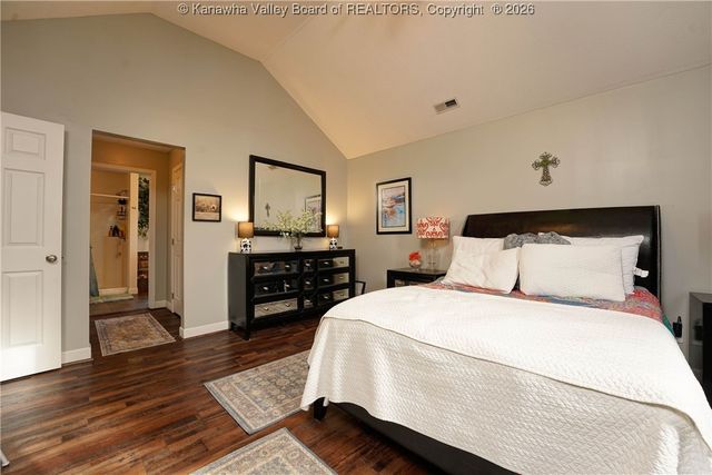 10 Hayes Lane, Hurricane, WV 25526