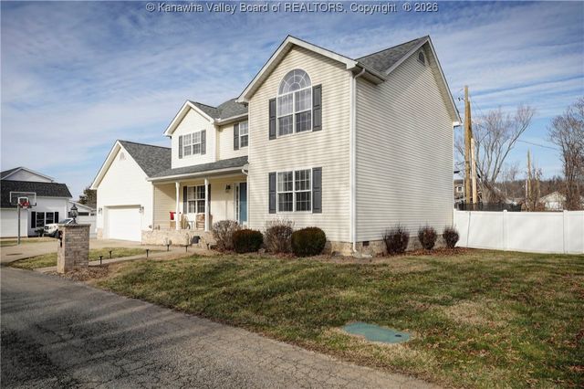 10 Hayes Lane, Hurricane, WV 25526
