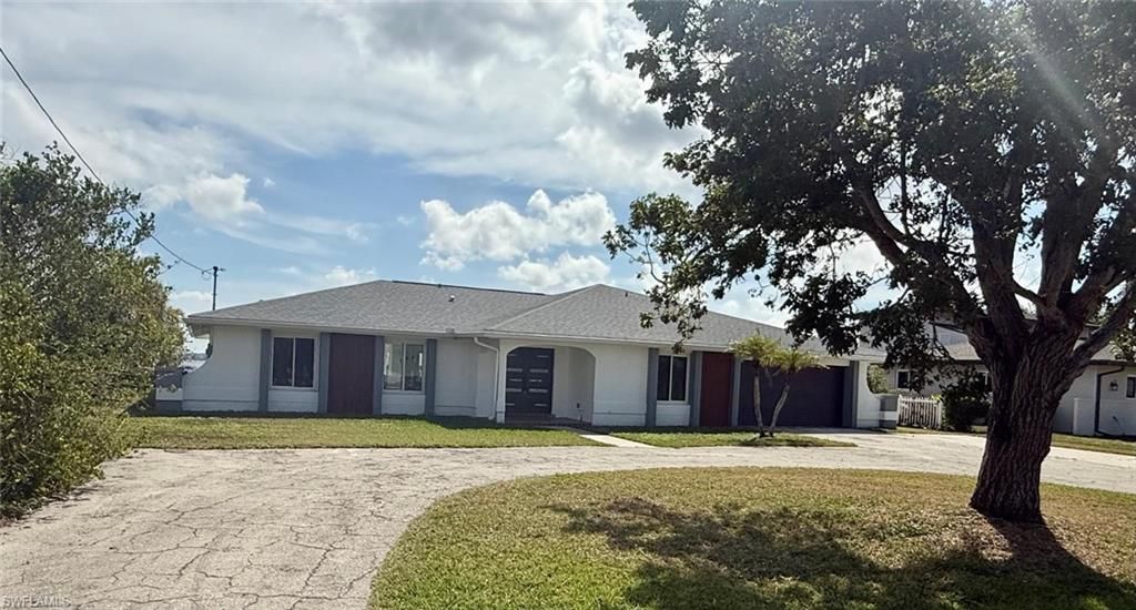111 North Shore AVE, NORTH FORT MYERS, FL 33917 — photo 2