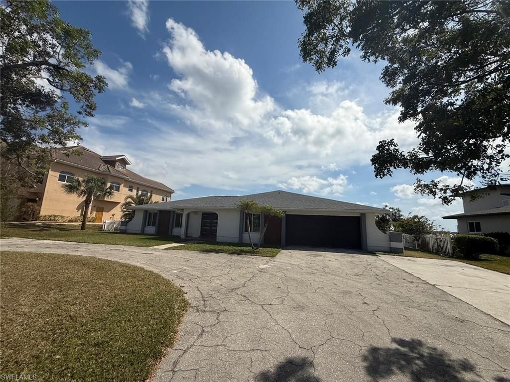111 North Shore AVE, NORTH FORT MYERS, FL 33917 — photo 4