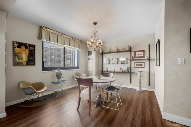 26910 Grand Central Pkwy Apt 19K, New York City, NY 11005