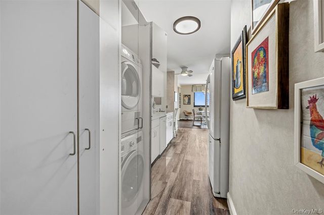 26910 Grand Central Pkwy Apt 19K, New York City, NY 11005