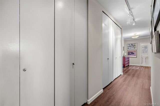 26910 Grand Central Pkwy Apt 19K, New York City, NY 11005