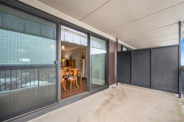 26910 Grand Central Pkwy Apt 19K, New York City, NY 11005