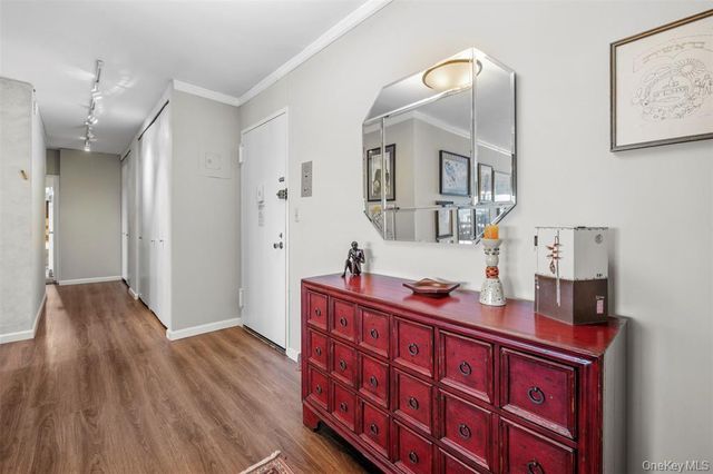 26910 Grand Central Pkwy Apt 19K, New York City, NY 11005