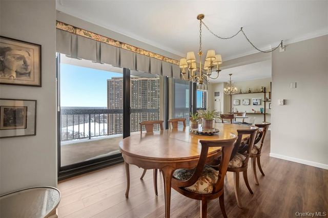 26910 Grand Central Pkwy Apt 19K, New York City, NY 11005