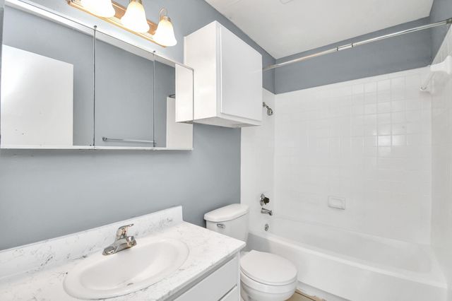5959 Bonhomme Road 106R, Houston, TX 77036