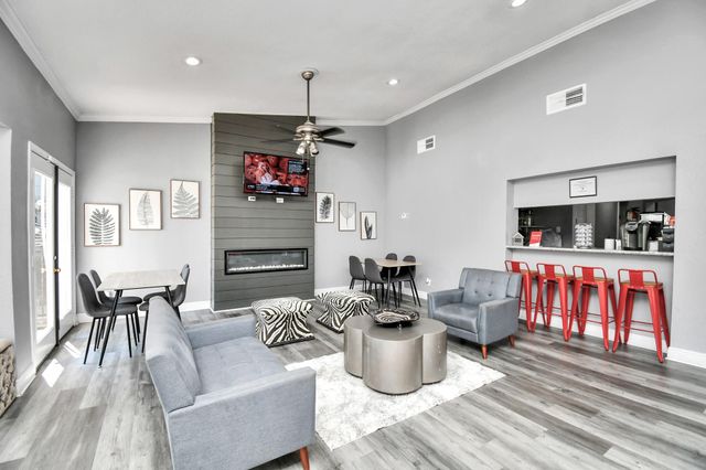 5959 Bonhomme Road 106R, Houston, TX 77036