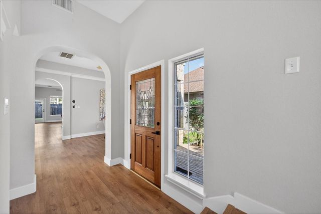 31 Jadewing Court, The Woodlands, TX 77381