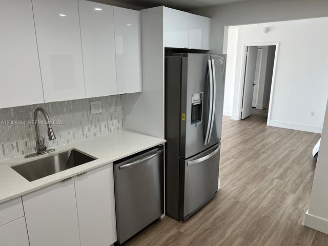 500 Bayview Dr 1120, Sunny Isles Beach, FL 33160