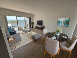 500 Bayview Dr 1120, Sunny Isles Beach, FL 33160