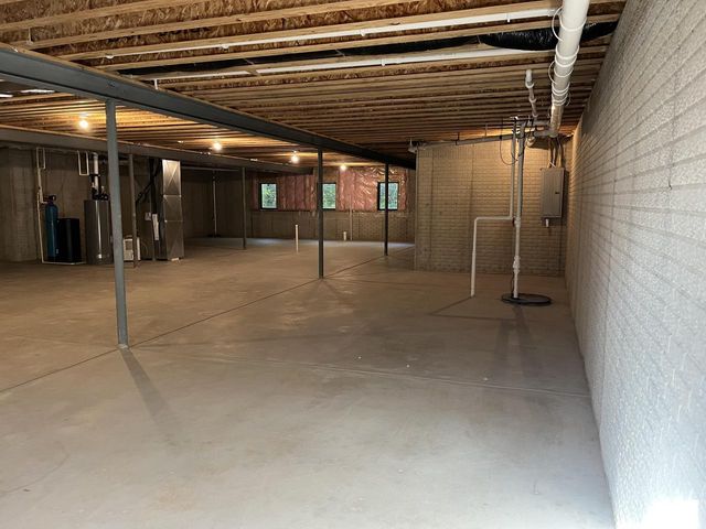 16970 W Small ROAD, New Berlin, WI 53151