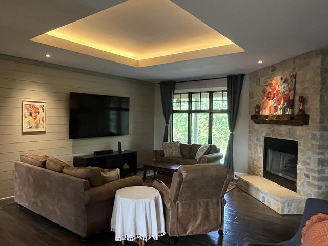 16970 W Small ROAD, New Berlin, WI 53151