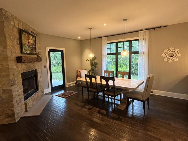 16970 W Small ROAD, New Berlin, WI 53151