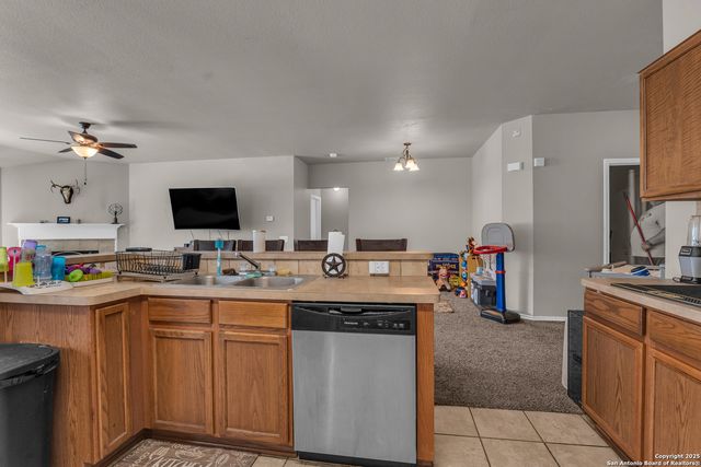 15815 Hastings Park, Selma, TX 78154