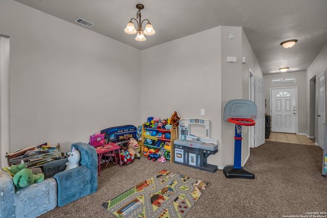 15815 Hastings Park, Selma, TX 78154