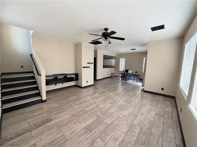4353 Santa Clarita Avenue, Las Vegas, NV 89115