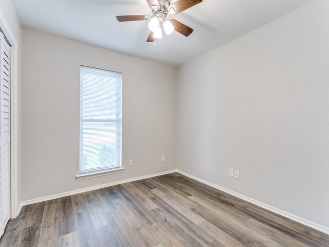 1607 Glenhill Lane, Lewisville, TX 75077