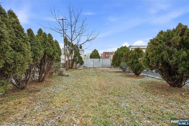 328 John Street, Elizabeth, NJ 07202