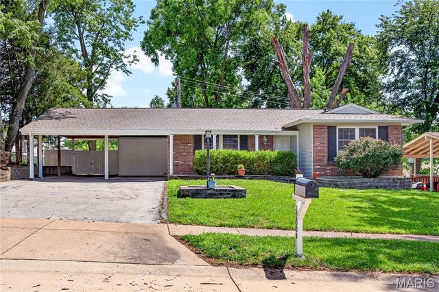 12009 Quality Lane, Maryland Heights, MO 63043