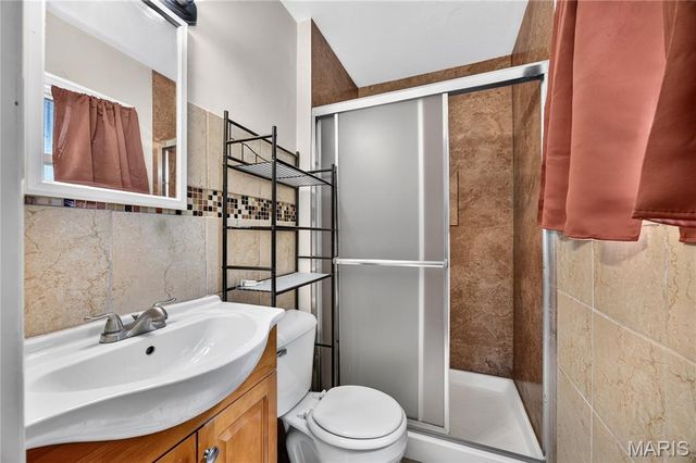 12009 Quality Lane, Maryland Heights, MO 63043