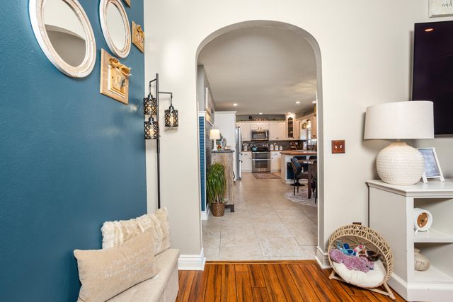 1904 E Highview Street, Ozark, MO 65721