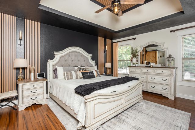 1904 E Highview Street, Ozark, MO 65721