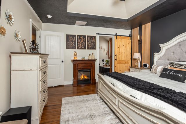 1904 E Highview Street, Ozark, MO 65721