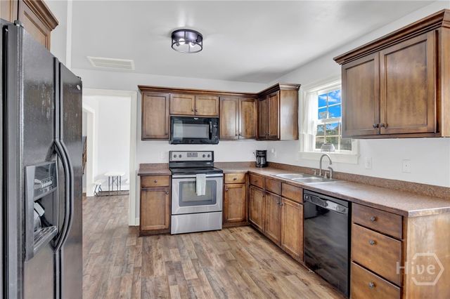 292 Forest Street NE, Ludowici, GA 31316