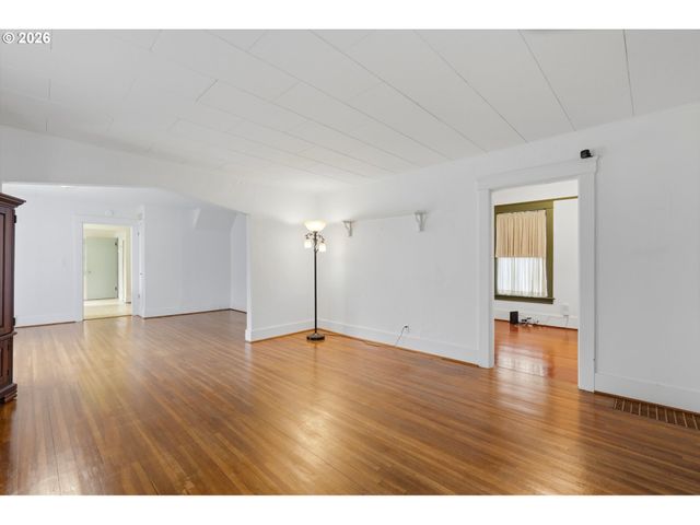 9980 Sw MCDONALD St, Portland, OR 97224