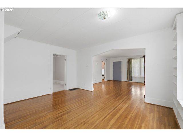 9980 Sw MCDONALD St, Portland, OR 97224