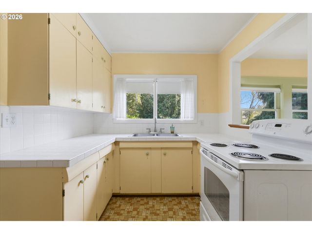 9980 Sw MCDONALD St, Portland, OR 97224