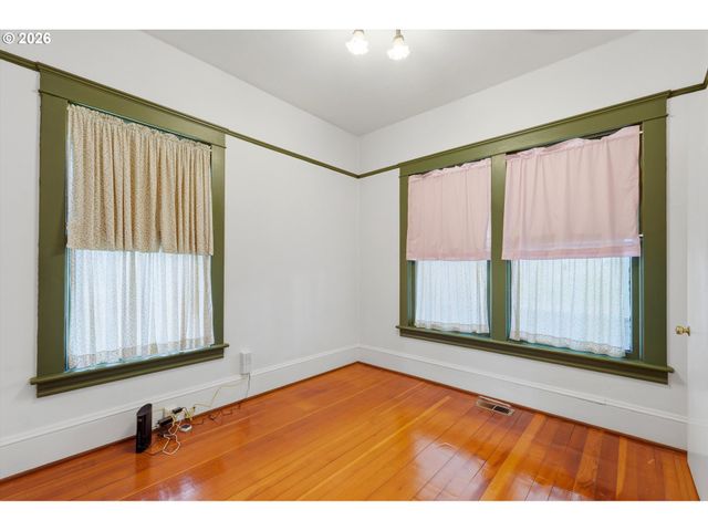 9980 Sw MCDONALD St, Portland, OR 97224