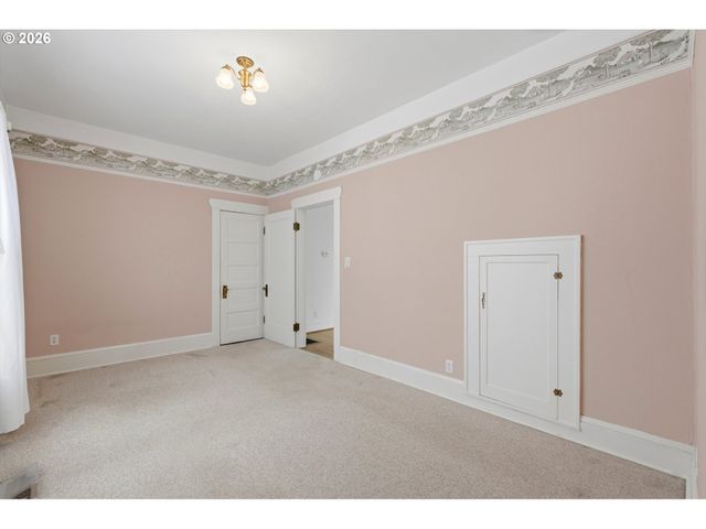 9980 Sw MCDONALD St, Portland, OR 97224