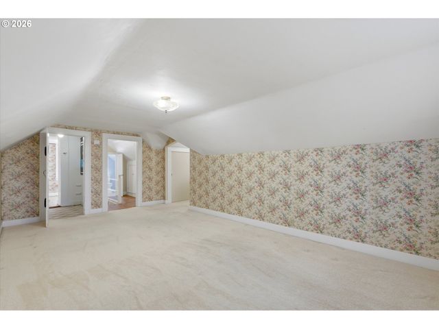 9980 Sw MCDONALD St, Portland, OR 97224