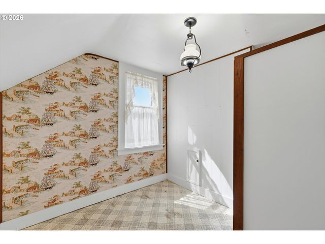 9980 Sw MCDONALD St, Portland, OR 97224