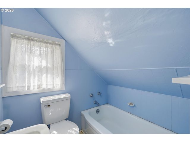 9980 Sw MCDONALD St, Portland, OR 97224