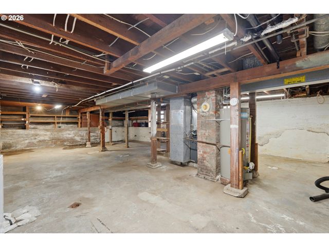 9980 Sw MCDONALD St, Portland, OR 97224