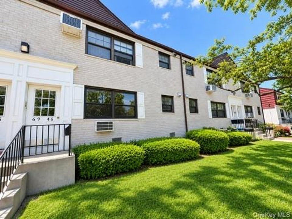 69-46 138th St B, Kew Garden Hills, NY 11367 — exterior