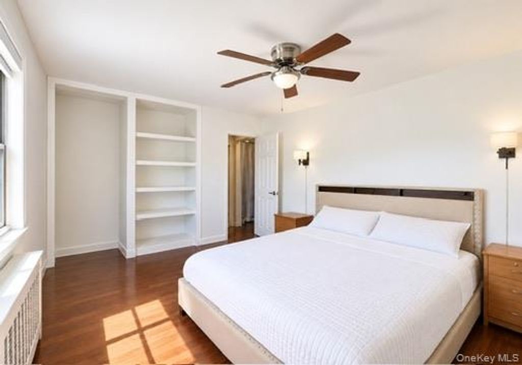 69-46 138th St B, Kew Garden Hills, NY 11367 — photo 5