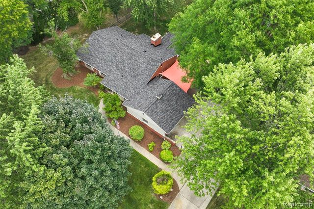 28432 Westerleigh Road, Farmington Hills, MI 48334