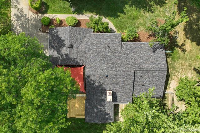 28432 Westerleigh Road, Farmington Hills, MI 48334