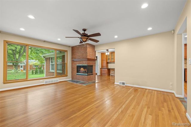 28432 Westerleigh Road, Farmington Hills, MI 48334