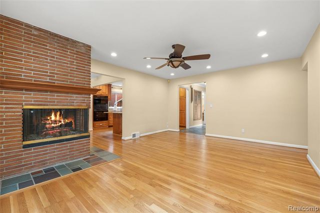 28432 Westerleigh Road, Farmington Hills, MI 48334