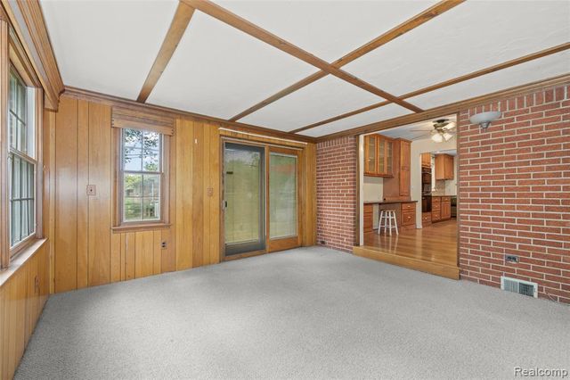 28432 Westerleigh Road, Farmington Hills, MI 48334