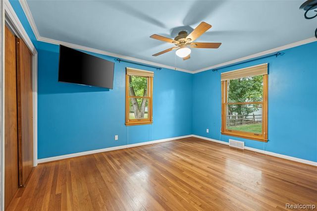28432 Westerleigh Road, Farmington Hills, MI 48334
