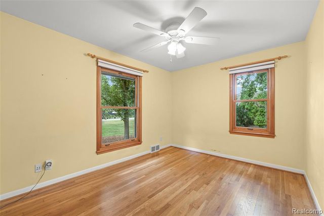 28432 Westerleigh Road, Farmington Hills, MI 48334
