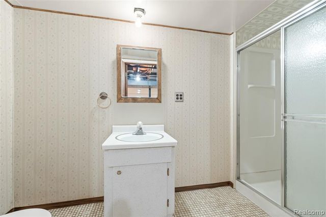 28432 Westerleigh Road, Farmington Hills, MI 48334