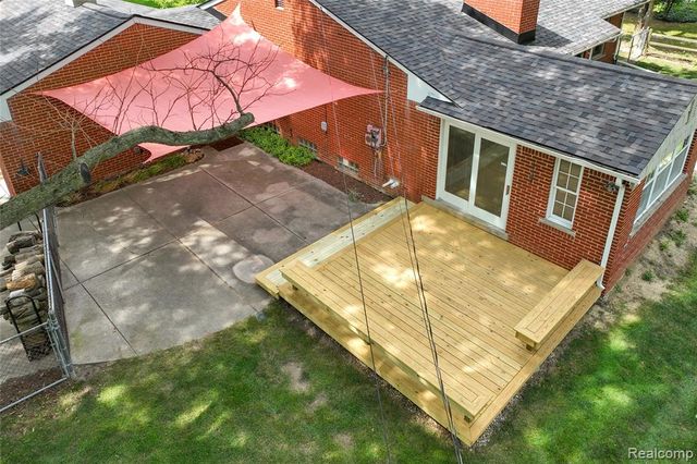 28432 Westerleigh Road, Farmington Hills, MI 48334